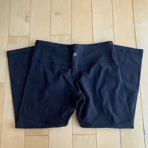 Lululemon Crop Wunder Under yoga pants black size 6